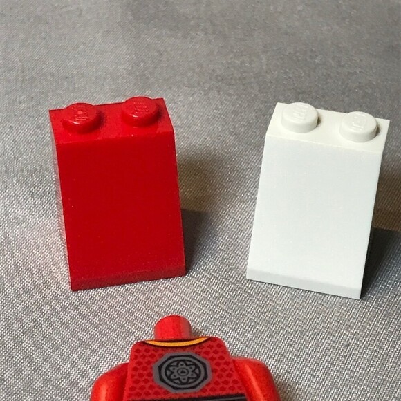 Lego Variety Pieces 3 torso and 2 Leg / Skirt Pieces - Picture 6 of 6